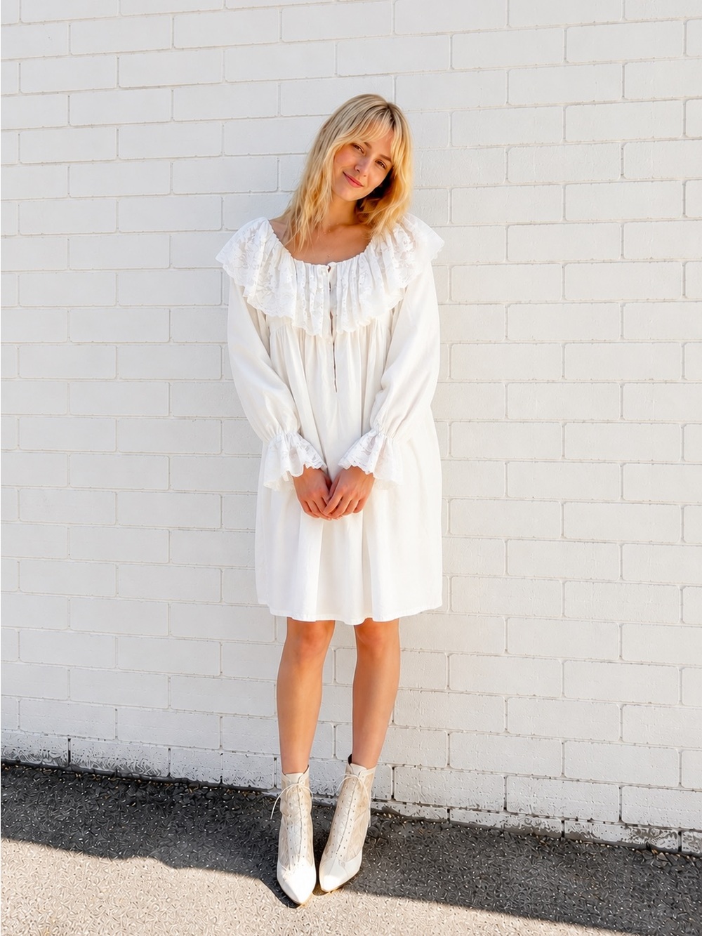 Vintage 1970s Cottagecore Prairie Midi Dress Lace White Size Small Nightgown 70s